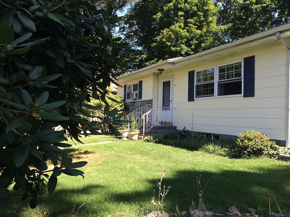 1st image of 4 Laurel Ln