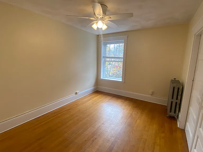 25 Fairfield St #6 — Photo 16