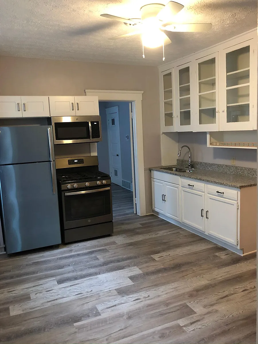 Kitchen - 2015 Murray Hill Rd #1