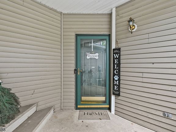 2nd image of 12 Cypress Ct