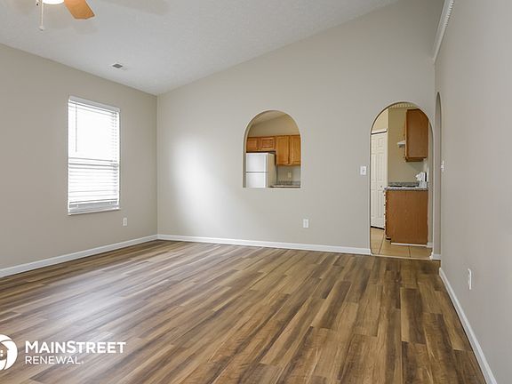 3rd image of 2832 Sussex Place Dr