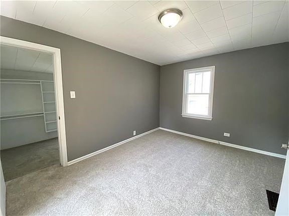 4th image of 2234 Doniphan Ave