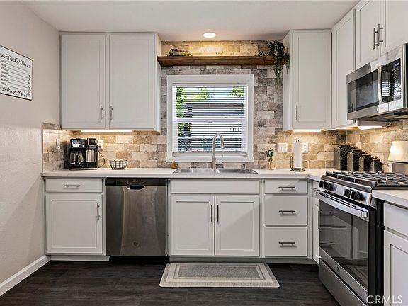 4th image of 2303 Floral Ave