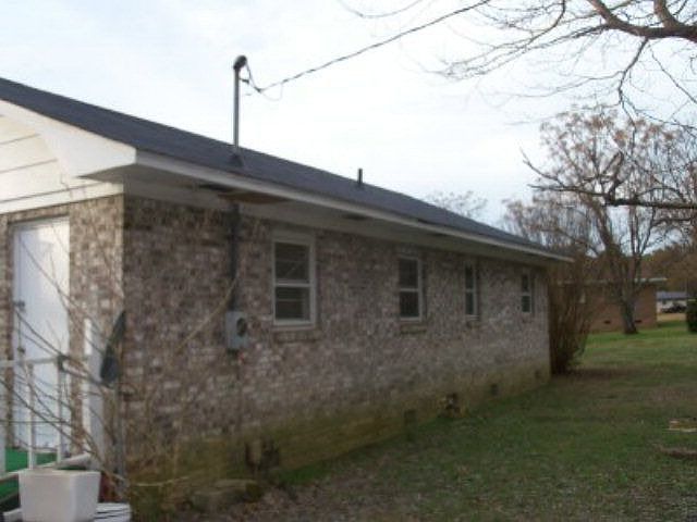 2nd image of 175 Louis Cir