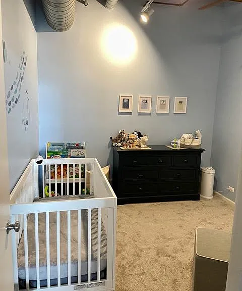2nd Bedroom (layout w/ crib)
