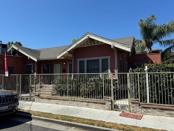 2nd image of 417 Gaviota Ave