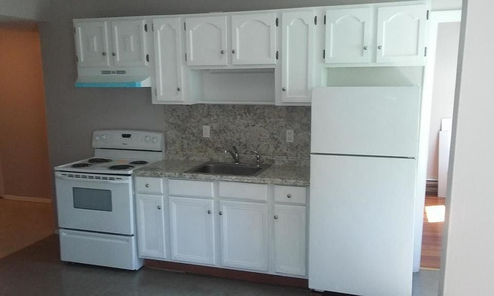 Updated kitchens, white or brown