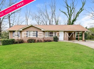 3052 Bobolink Dr, Rex, GA 30273