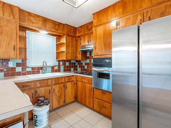 5th image of 1609 Ellen Ln