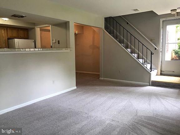 4th image of 8782 Walutes Cir #B