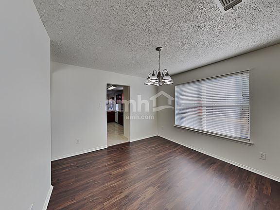5th image of 716 Raven Dr