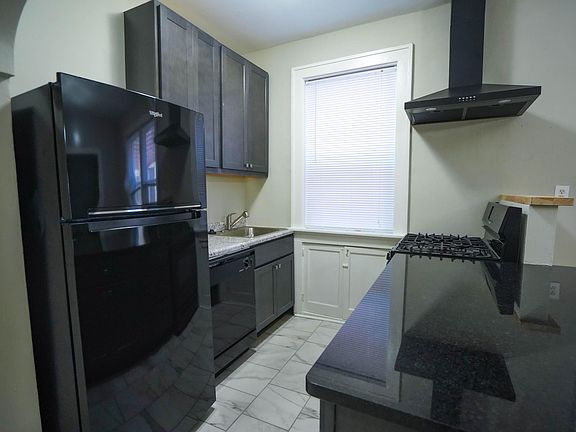 5th image of 908 Eastgate Ave #1S