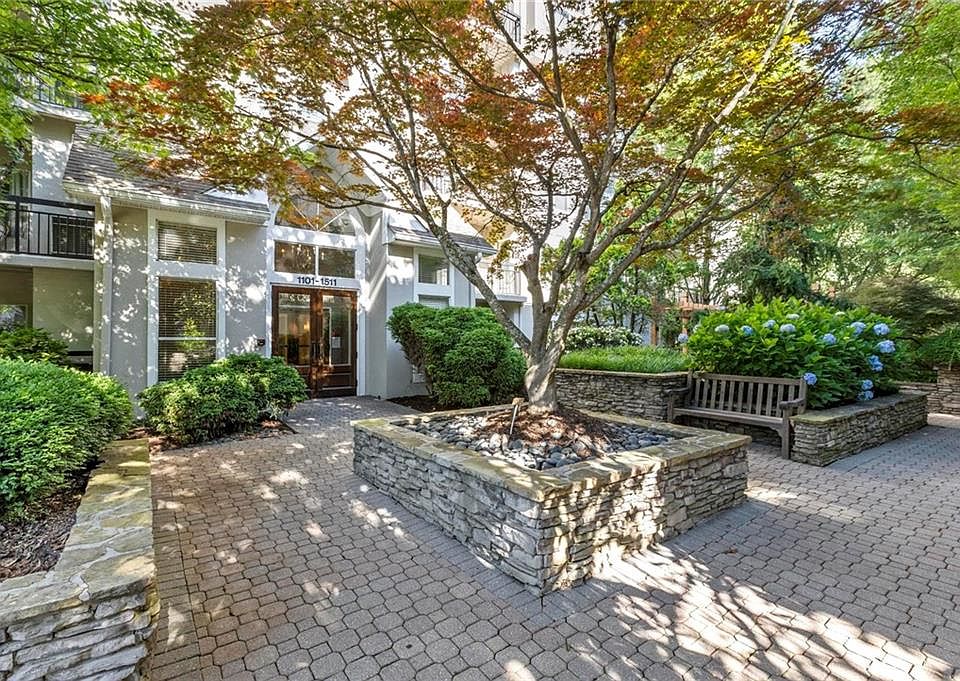 1st image of 1111 River Green Dr NW