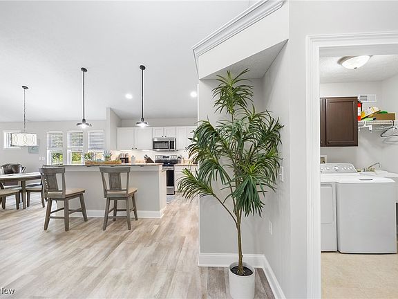 4th image of 2994 Island Creek Dr