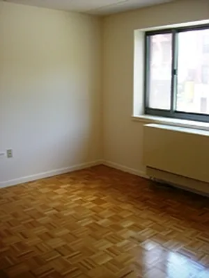 Rented by Lisa Management | media 16