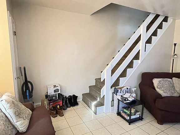 4th image of 4535 Oakmont St