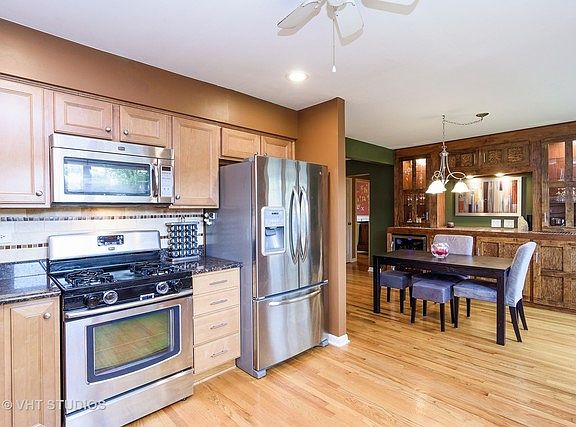 5th image of 1355 E Gloria Dr
