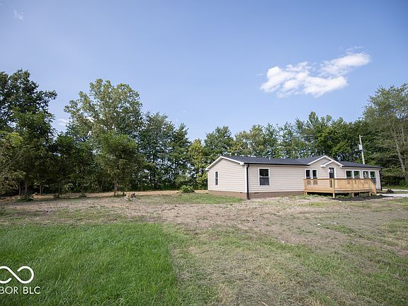 4th image of 1220 W County Road 500 S
