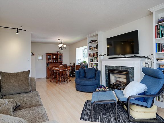 4th image of 710 Lampson St #405