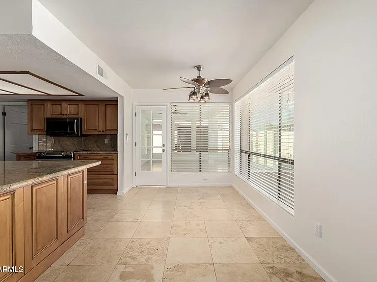 6517 S Hazelton Ln — Photo 15