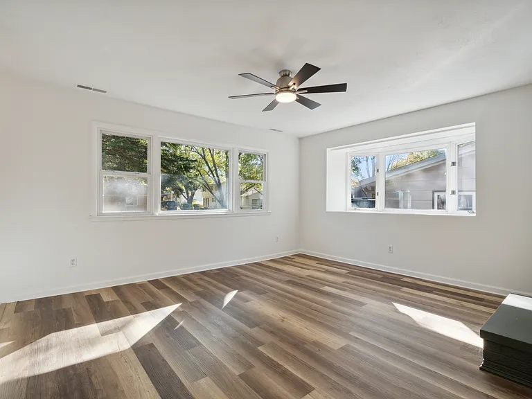 706 14th Ave — Photo 5