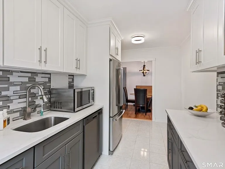 30 Glenbrook Rd #2E — Photo 8