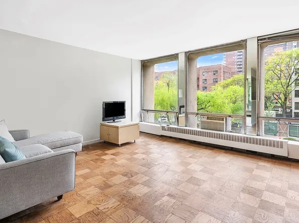 343 E 30th St APT 2F, New York, NY 10016