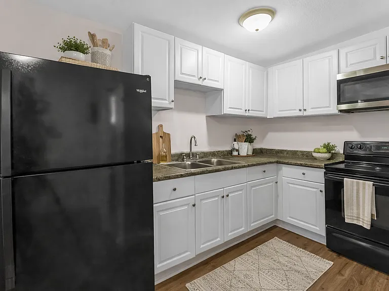 827 W Rosewood Ave #6 — Photo 15