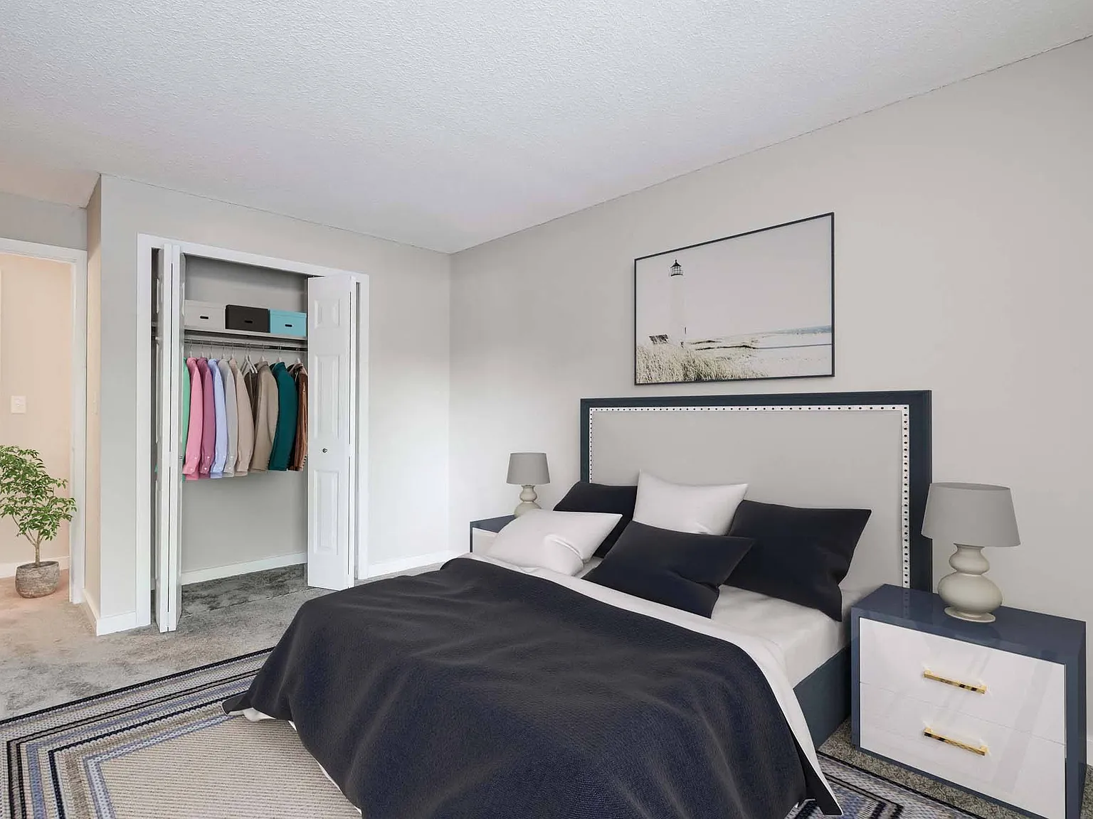 Castlewood Apartments — Photo 4