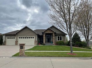 7707 S 23rd St, Lincoln, NE 68512