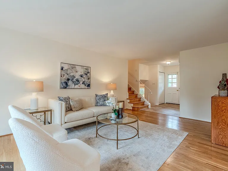 8717 Higdon Dr — Photo 5