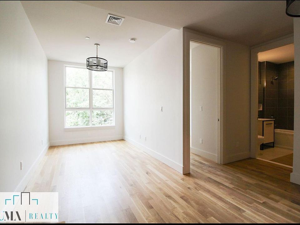 1st image of 2028 Davidson Ave #2A