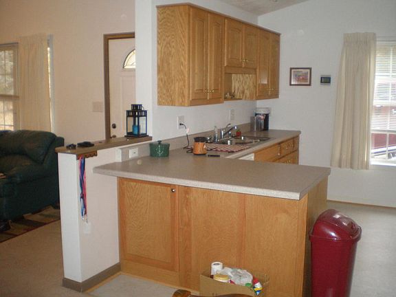 2nd image of 1481 Sycamore Dr