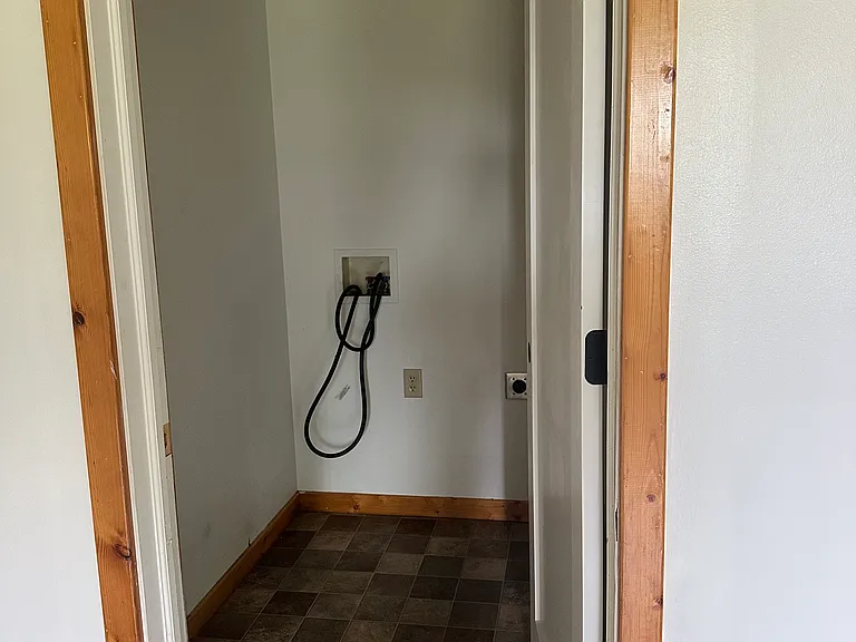 211 S Main St — Photo 6