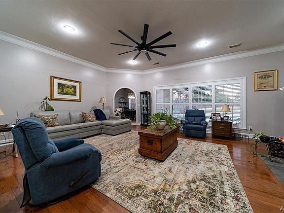 2nd image of 414 Browning Dr