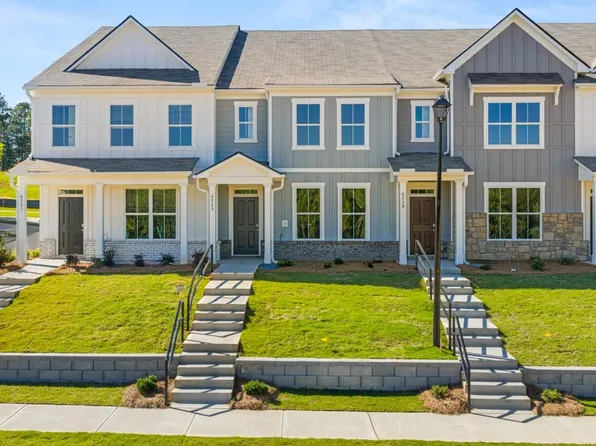6725 Leigh St, Flowery Branch, GA 30542