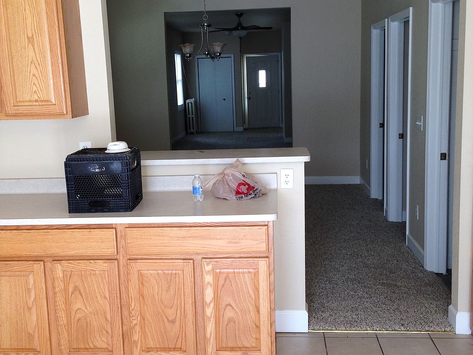 2nd image of 1235 Manitoba Ave