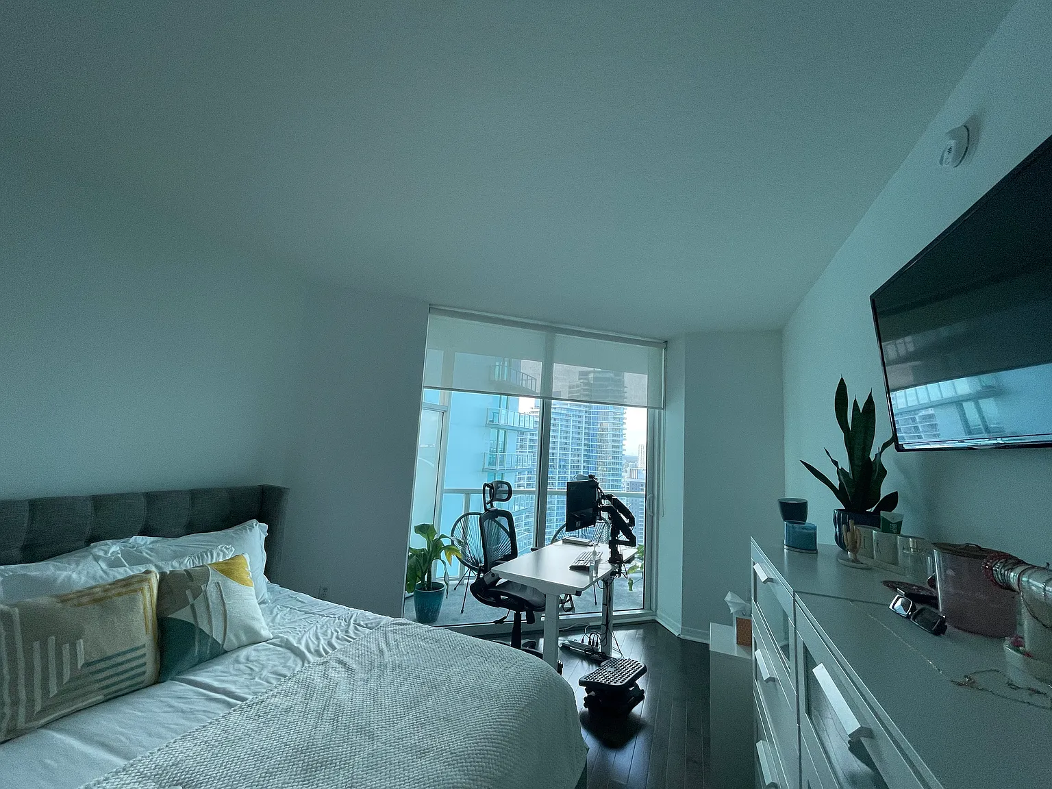 1 bed, 837 sqft, $2,950 — Photo 4