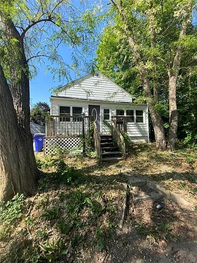 1st image of 1326 L Ave NE