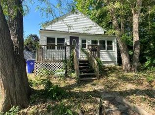 1326 L Ave NE, Cedar Rapids, IA 52402