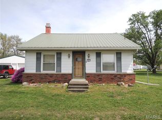 206 N Church St, Mulberry Grove, IL 62262