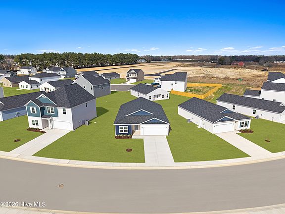 3rd image of 613 S Squires Run Lane