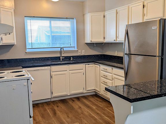 2nd image of 4272 Manzanita Dr
