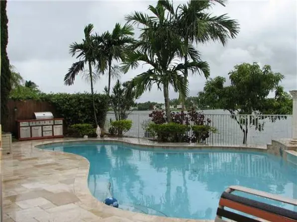 6728 Buena Vista Dr, Margate, FL 33063