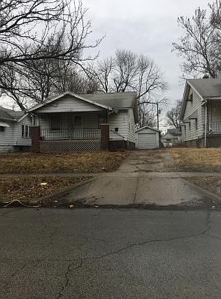 2nd image of 1328 E Olive St