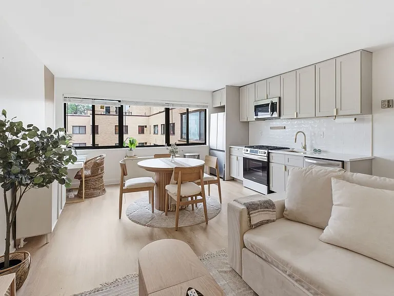 3701 Connecticut Ave NW #921 — Photo 5