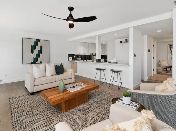 8967 Caminito Fresco, La Jolla, CA 92037