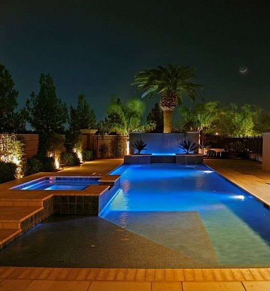2nd image of 30 Eagles Landing Ln