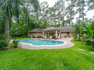 1030 Shady Oak Ln, Dickinson, TX 77539
