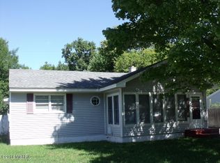 1940 Calvin Ave, Muskegon, MI 49442